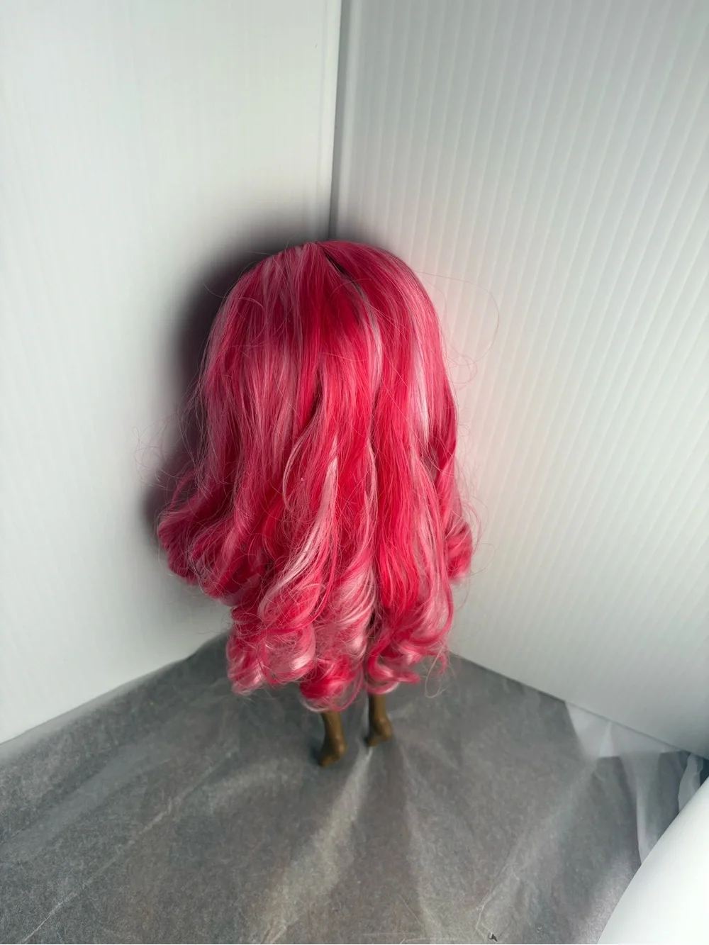 Rainbow High Doll Pink Hair / Silver Dress MGA 2020